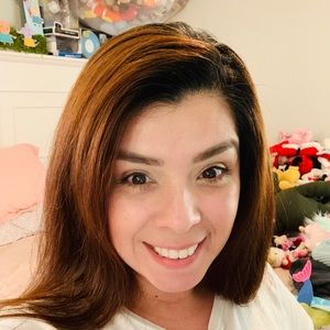 Meet your Posher, Debra